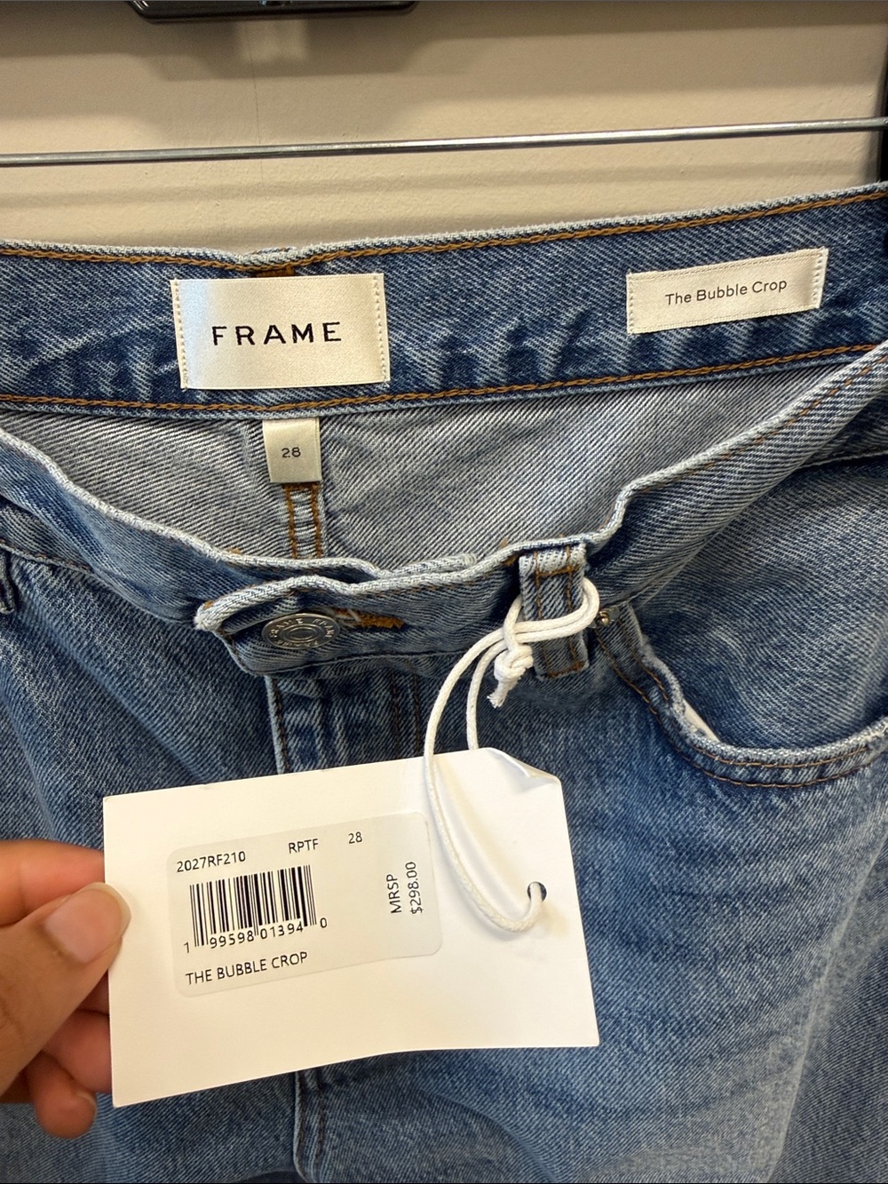 Frame The Bubble Crop Jeans Size 28 NWT Rapture Raw Fray - Picture 4 of 8